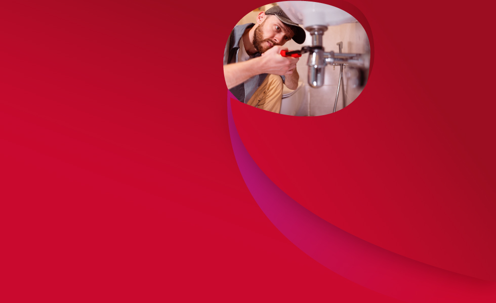 Imagem de fundo vermelho radiante contendo um encanador arrumando uma torneira.