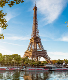 Paris, na França, com destaque para a Torre Eiffel, grande atração turística da cidade.